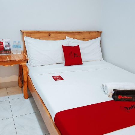 Hotel Reddoorz Near Ramiro Community Hospital Totolan Zewnętrze zdjęcie