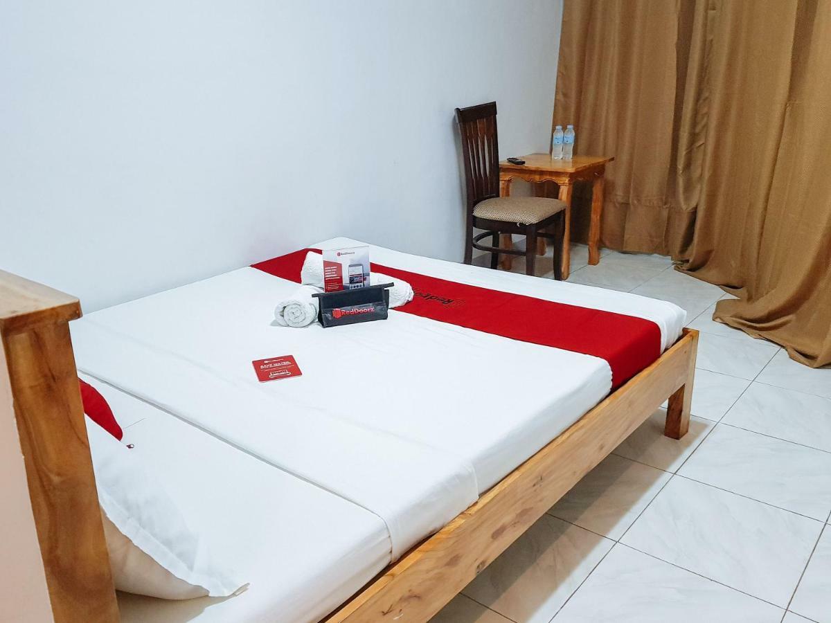Hotel Reddoorz Near Ramiro Community Hospital Totolan Zewnętrze zdjęcie