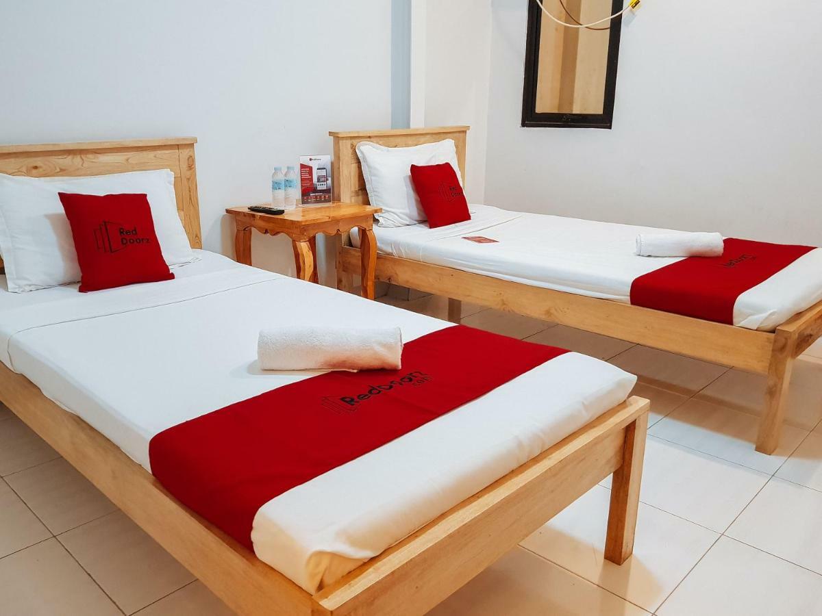 Hotel Reddoorz Near Ramiro Community Hospital Totolan Zewnętrze zdjęcie