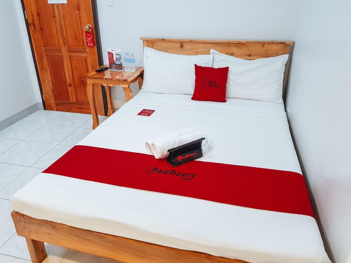 Hotel Reddoorz Near Ramiro Community Hospital Totolan Zewnętrze zdjęcie