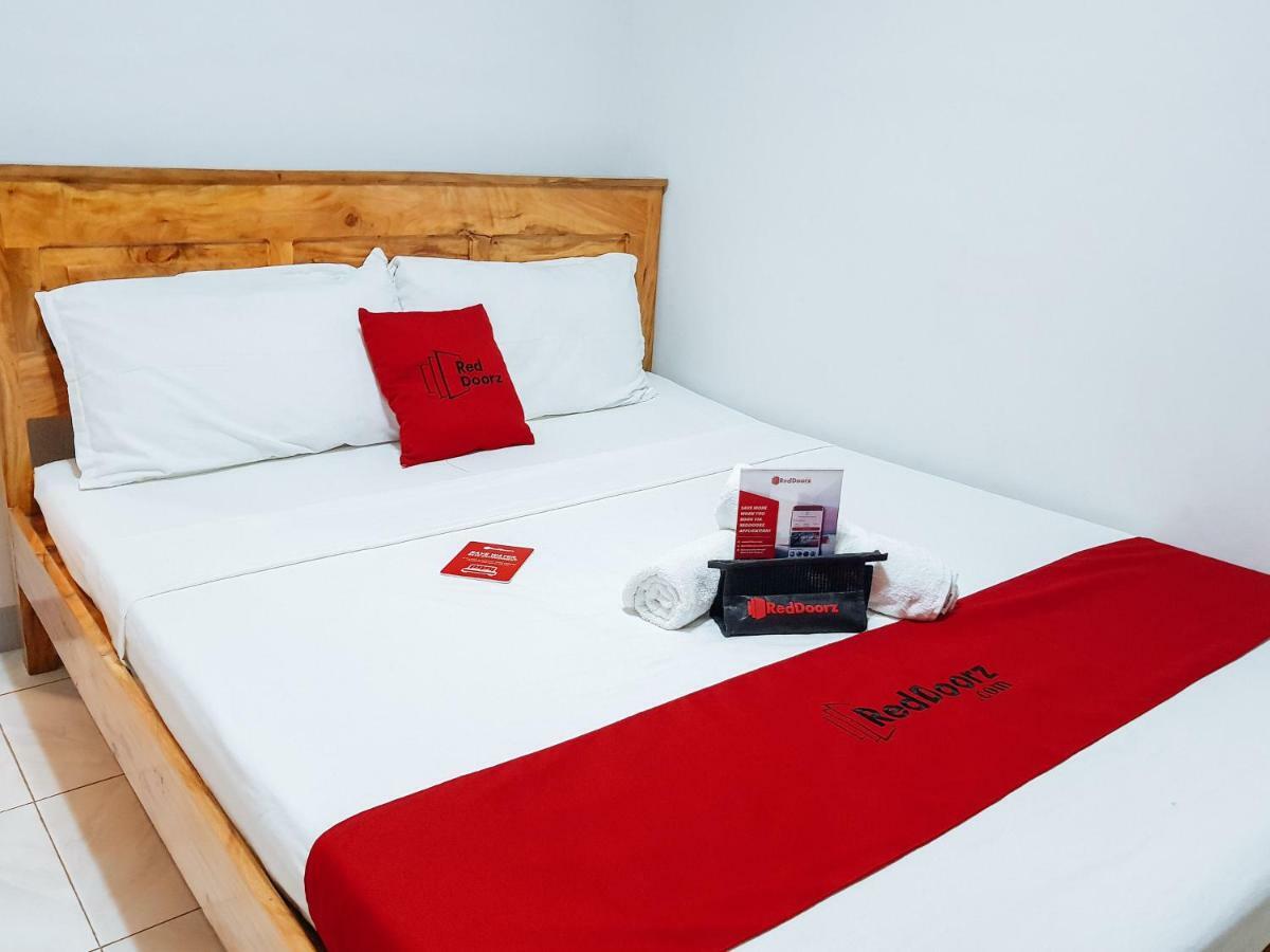 Hotel Reddoorz Near Ramiro Community Hospital Totolan Zewnętrze zdjęcie