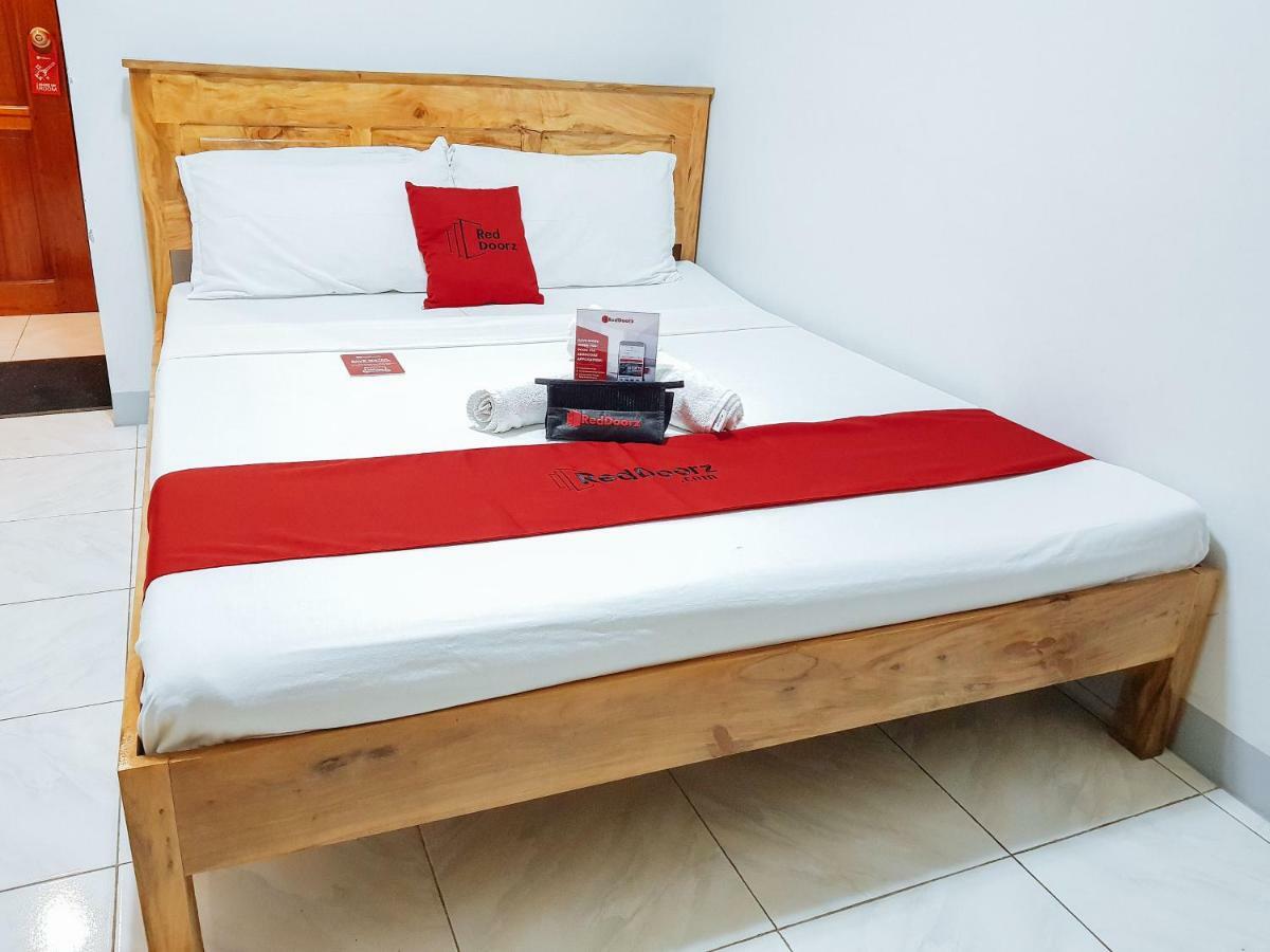 Hotel Reddoorz Near Ramiro Community Hospital Totolan Zewnętrze zdjęcie